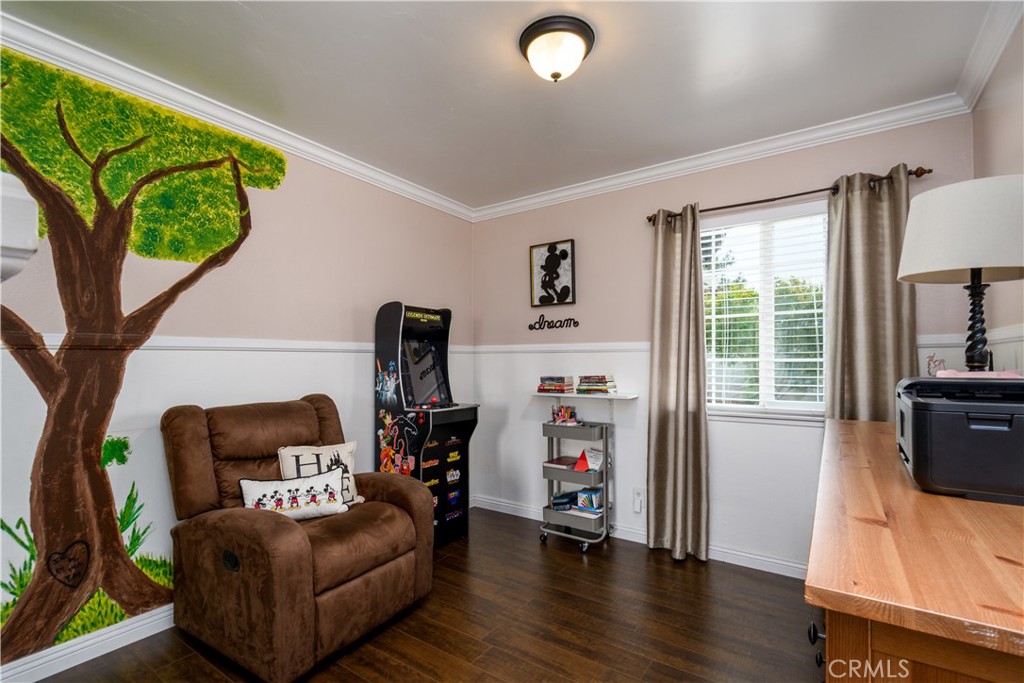 1550 Hillandale Avenue