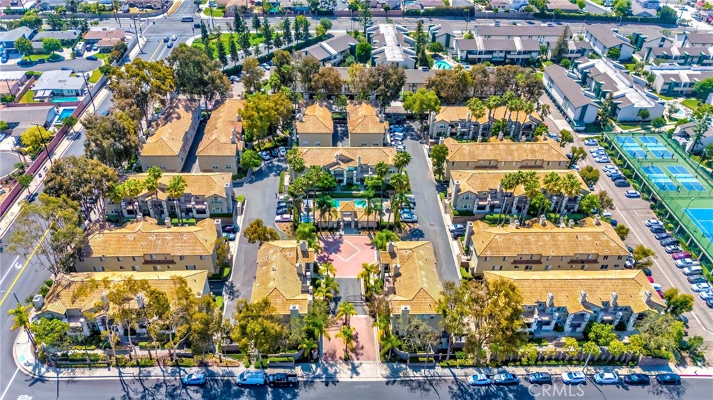 15032 Ocaso Avenue