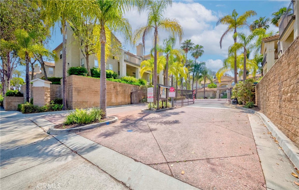15032 Ocaso Avenue