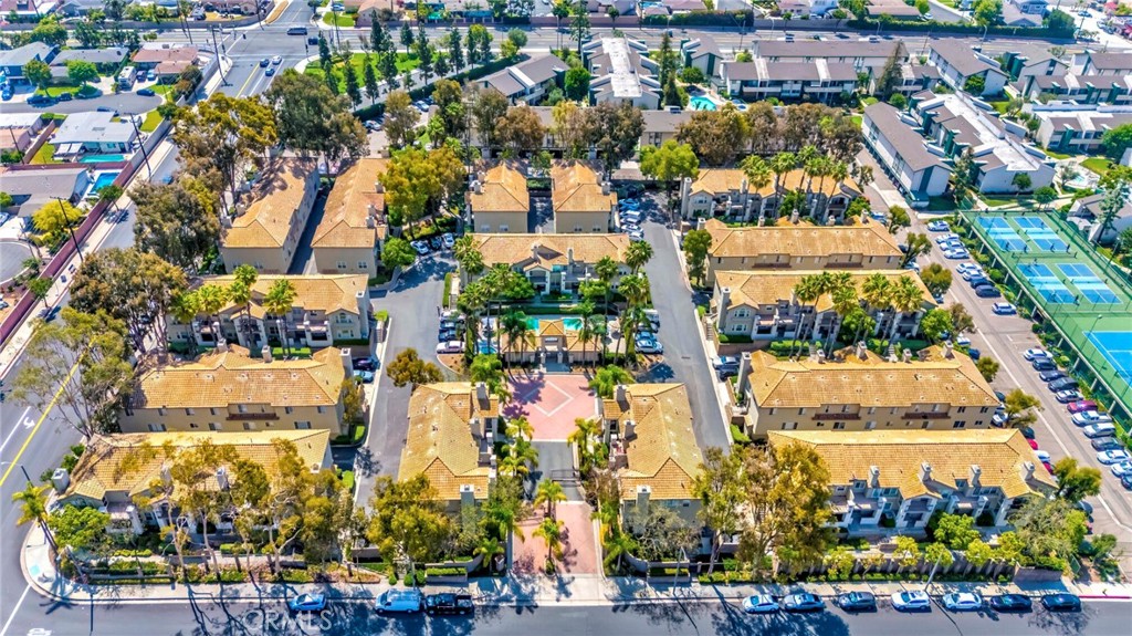 15032 Ocaso Avenue