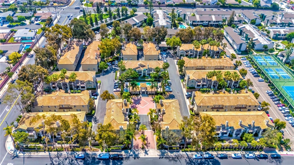 15032 Ocaso Avenue