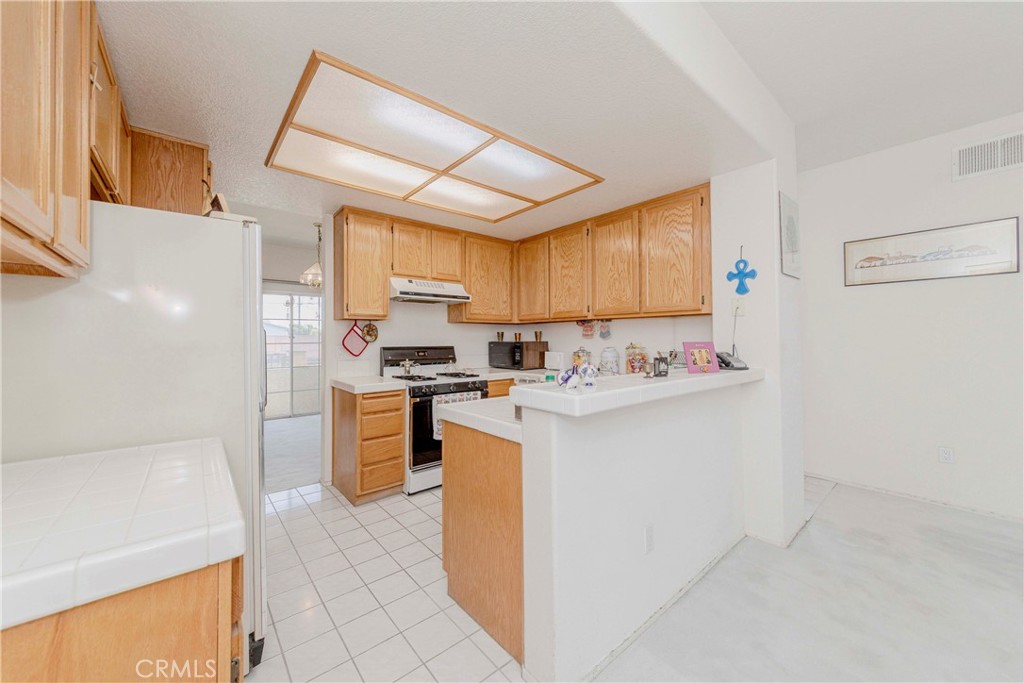 15032 Ocaso Avenue