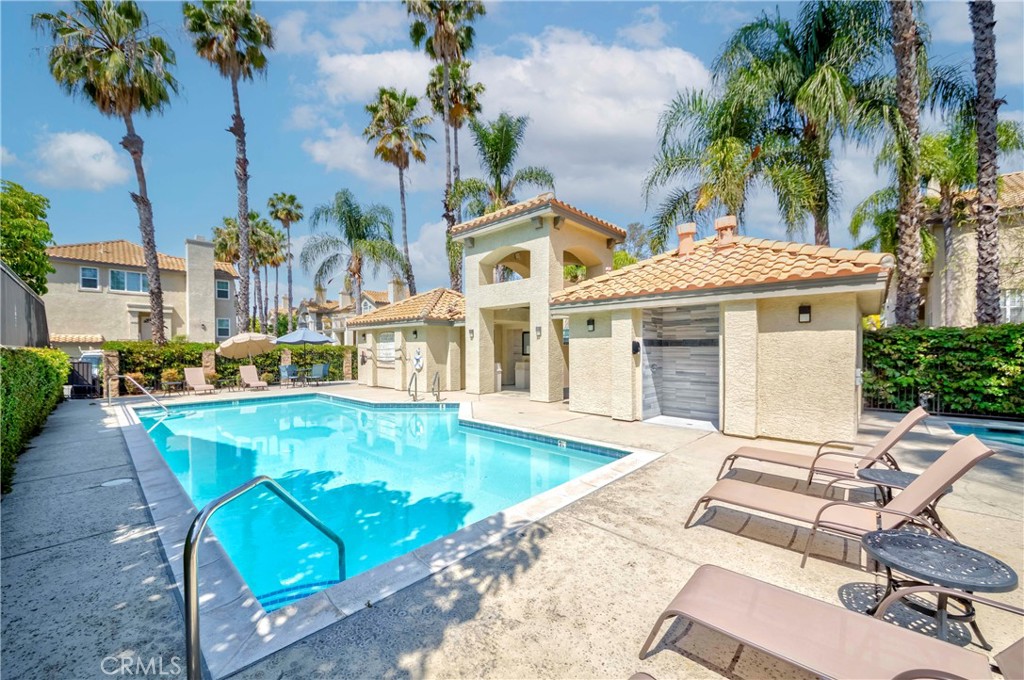 15032 Ocaso Avenue