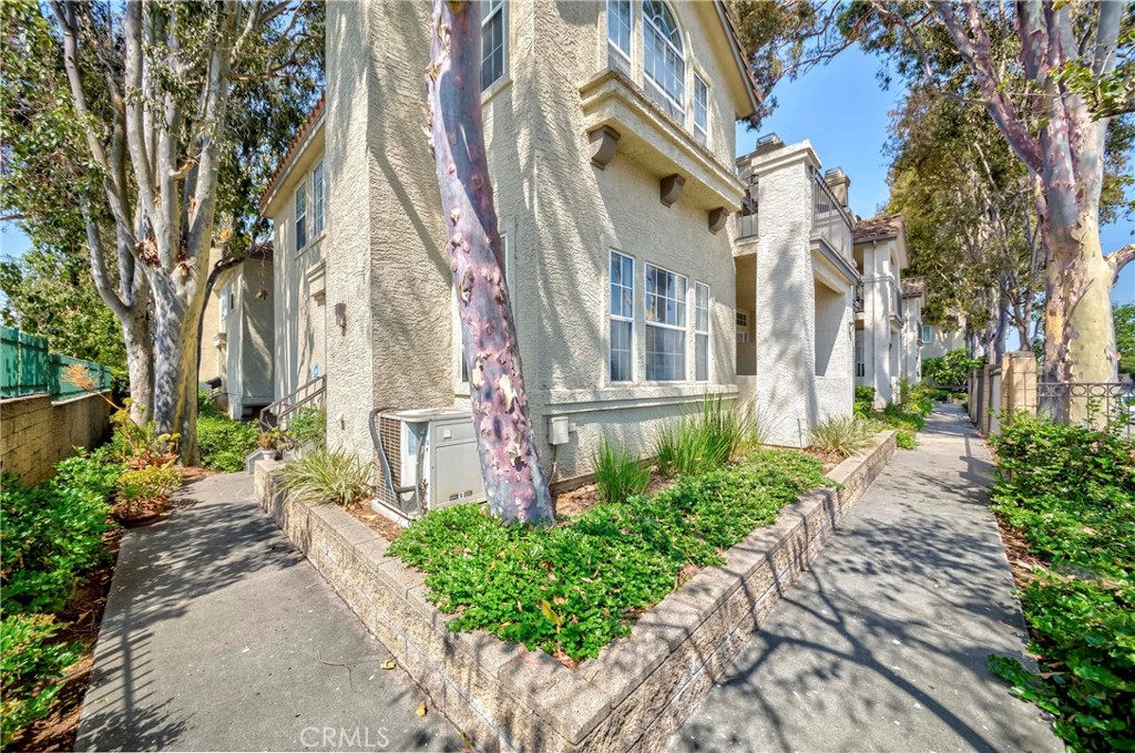 15032 Ocaso Avenue