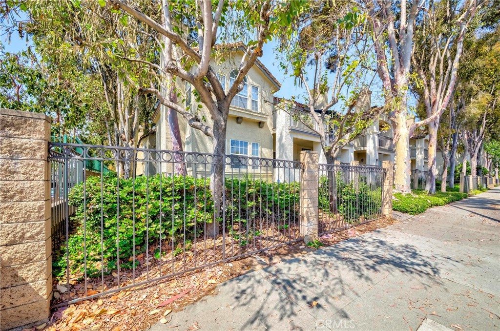 15032 Ocaso Avenue