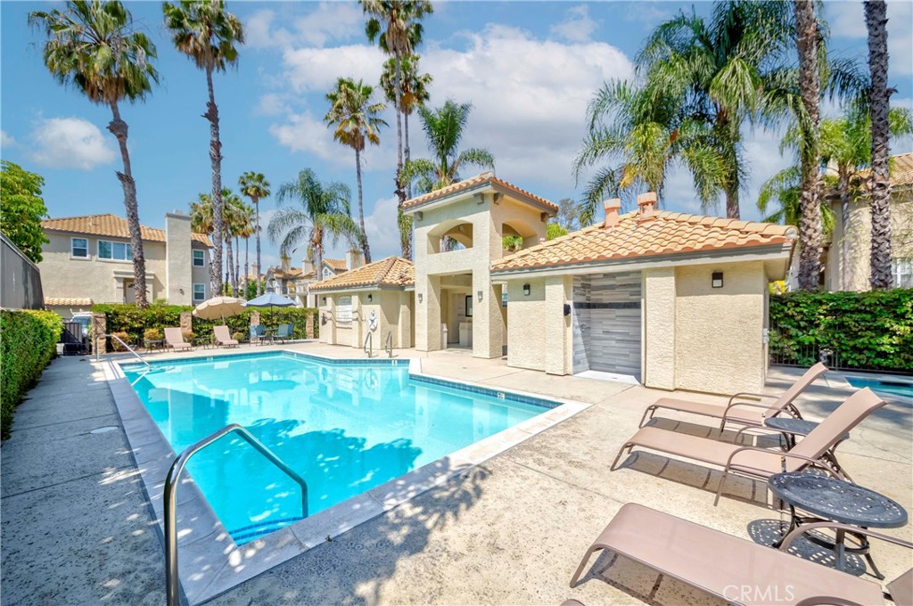 15032 Ocaso Avenue