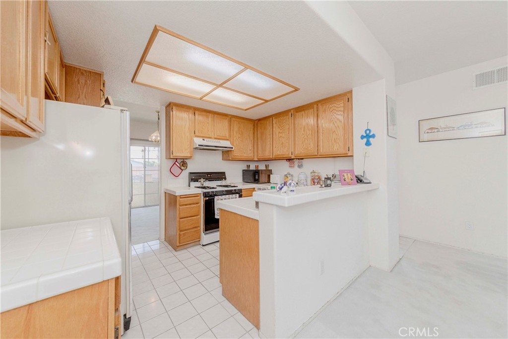 15032 Ocaso Avenue