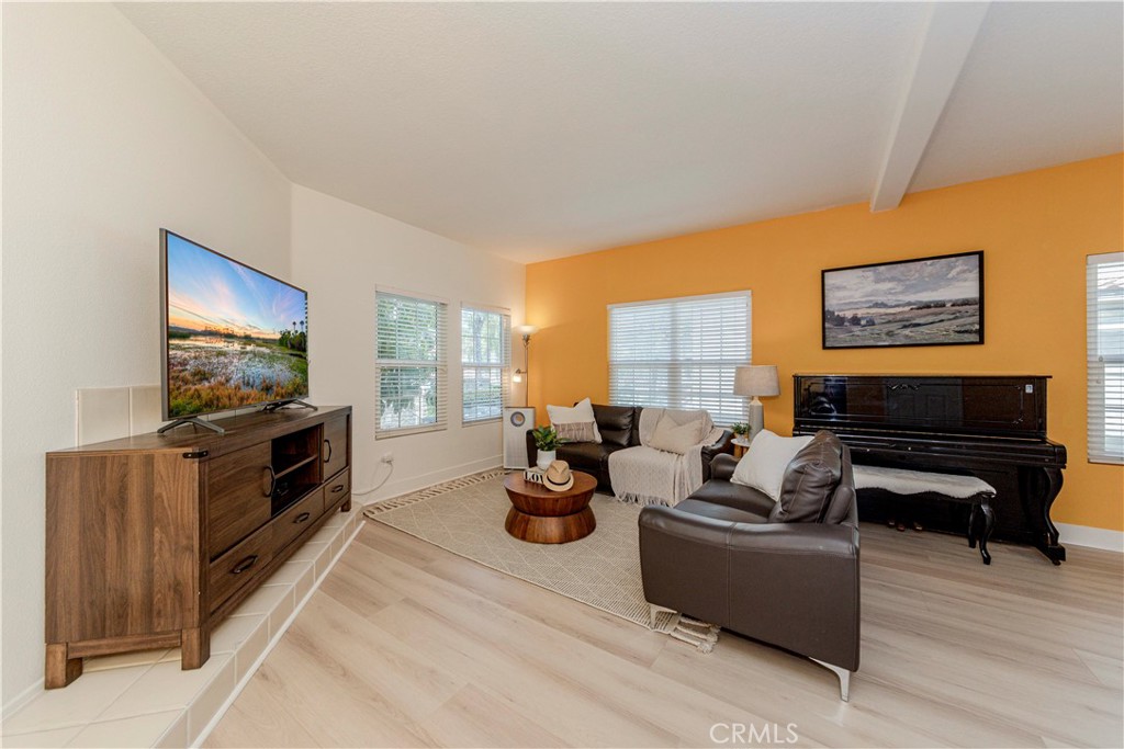 15034 Ocaso Avenue