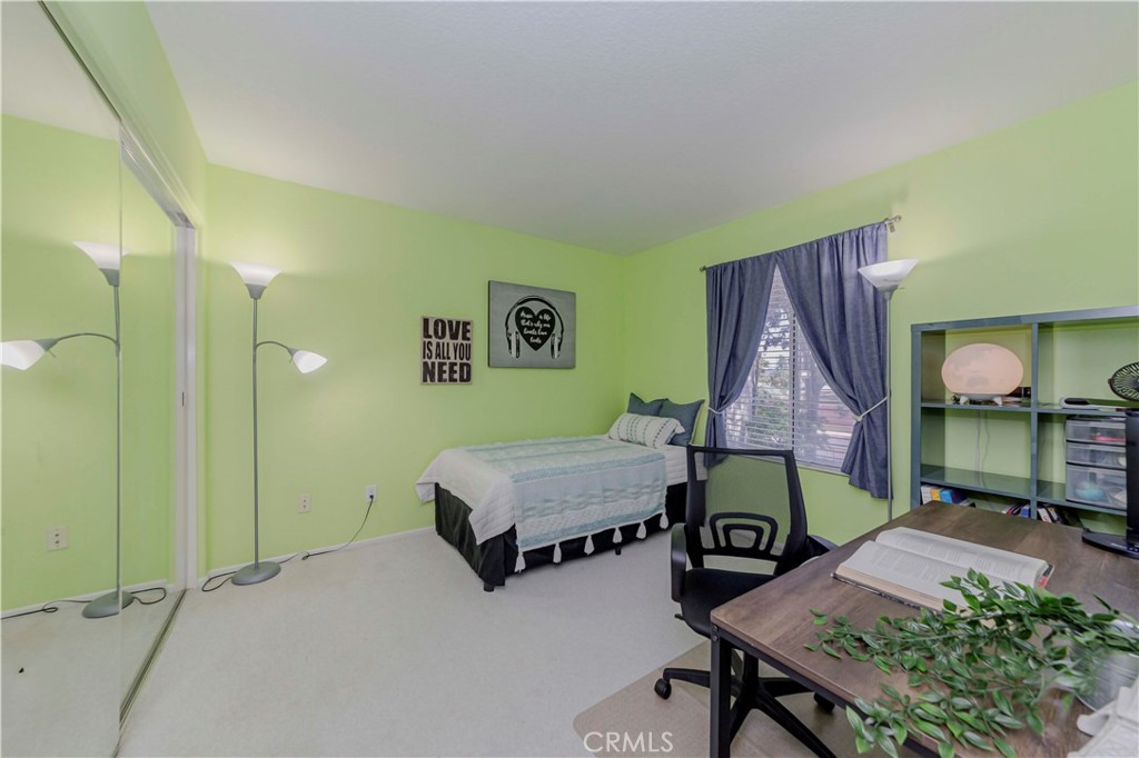 15034 Ocaso Avenue