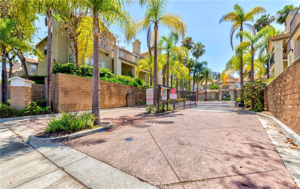 15034 Ocaso Avenue