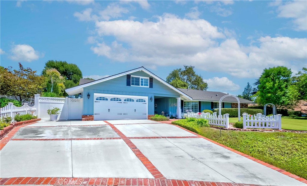 1510 Camino La Vista