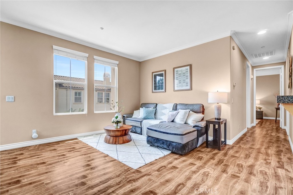 355 N Magnolia Avenue