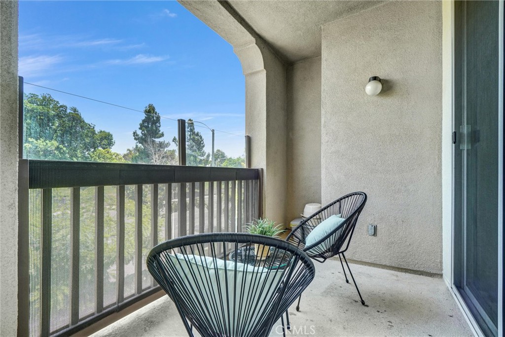 355 N Magnolia Avenue