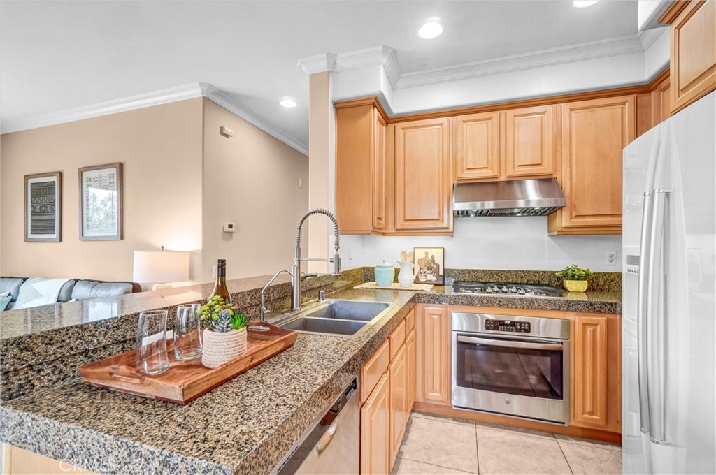 355 N Magnolia Avenue