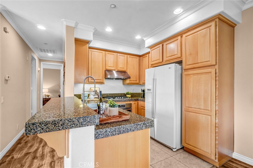 355 N Magnolia Avenue
