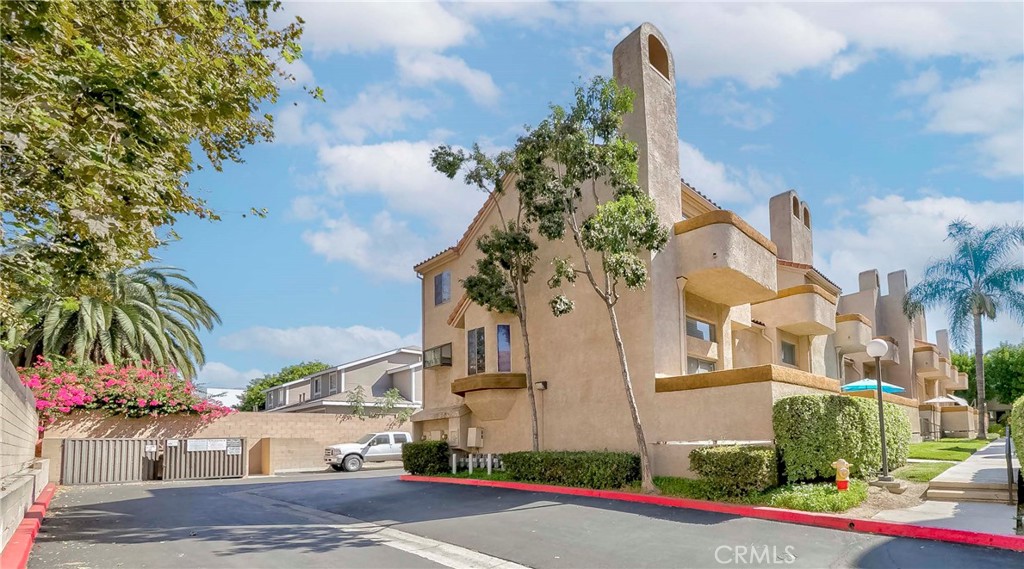 2030 S Bon View Ave G