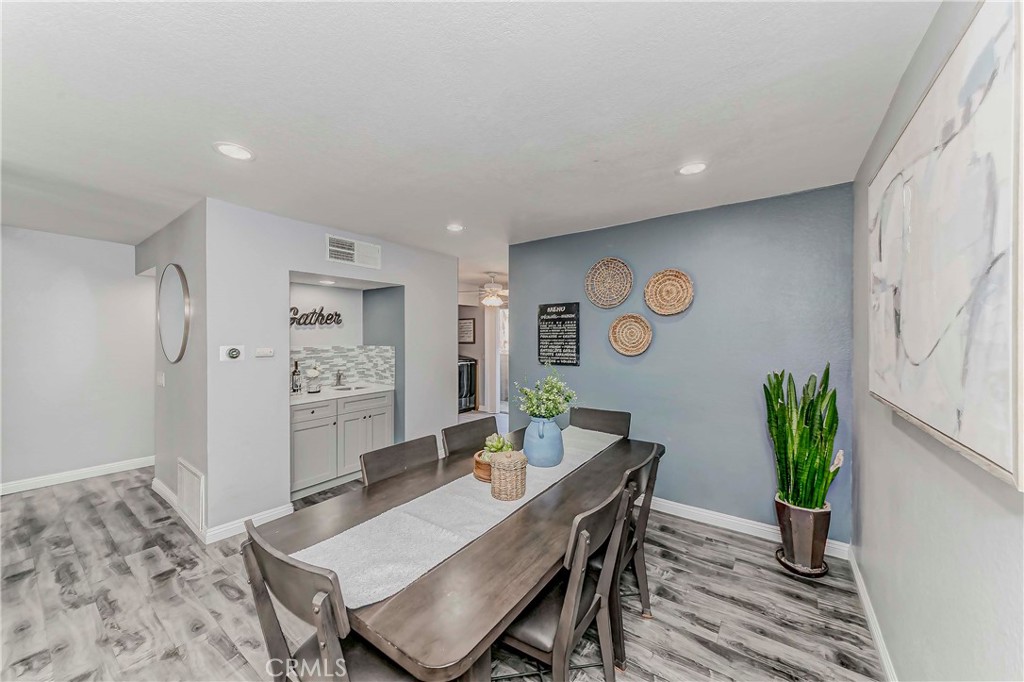 2030 S Bon View Ave G