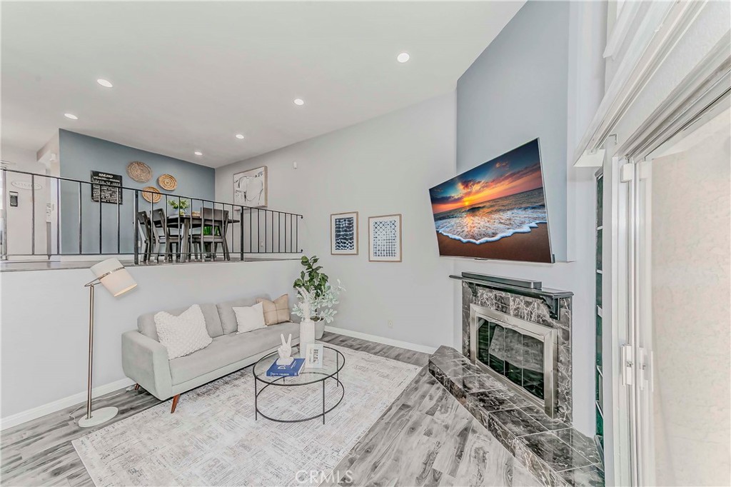2030 S Bon View Ave G