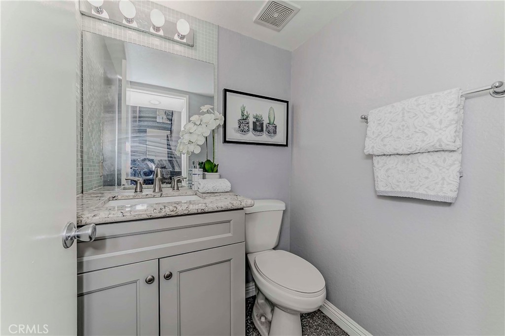 2030 S Bon View Ave G