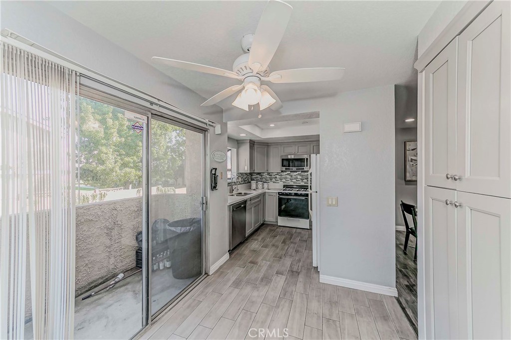 2030 S Bon View Ave G
