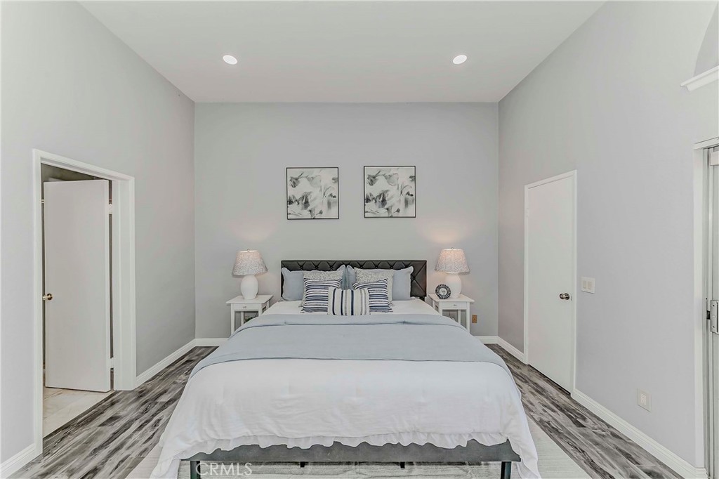 2030 S Bon View Ave G