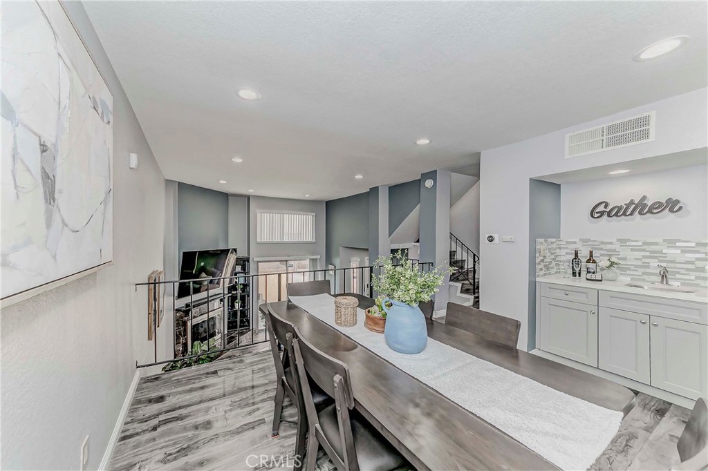 2030 S Bon View Ave G