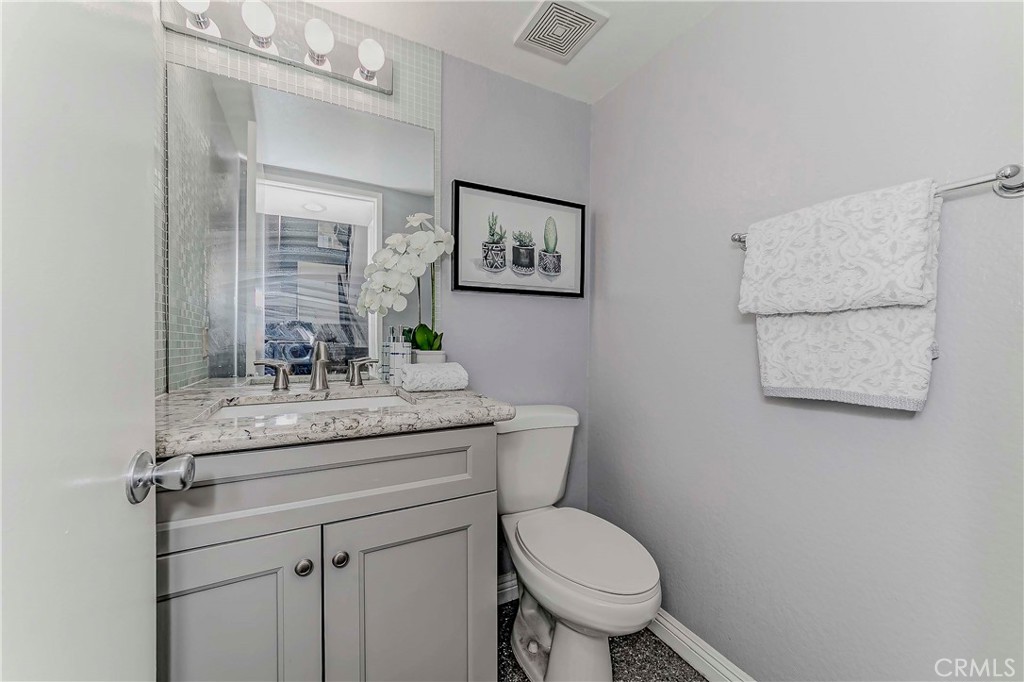 2030 S Bon View Ave G