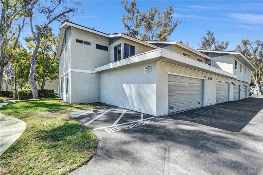 2320 Coventry Circle