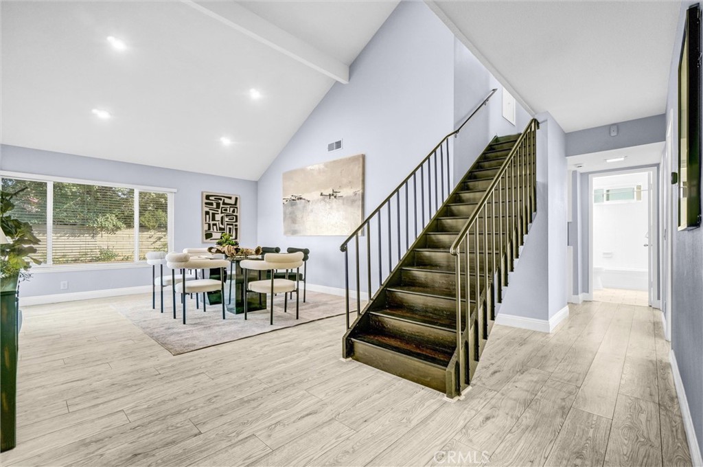 2000 Camino Centroloma