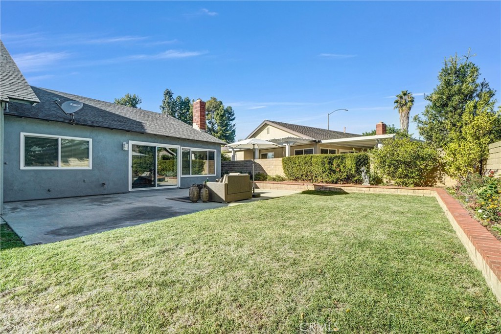 2000 Camino Centroloma