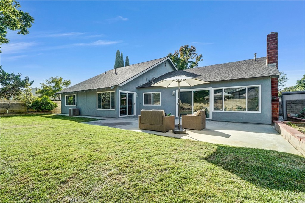 2000 Camino Centroloma