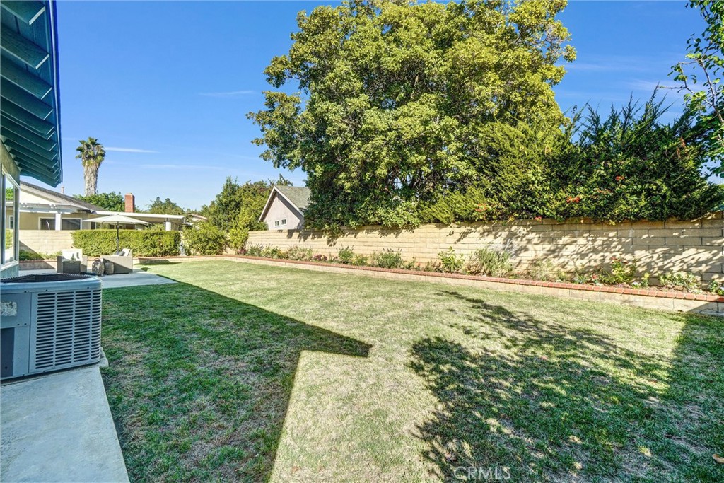 2000 Camino Centroloma