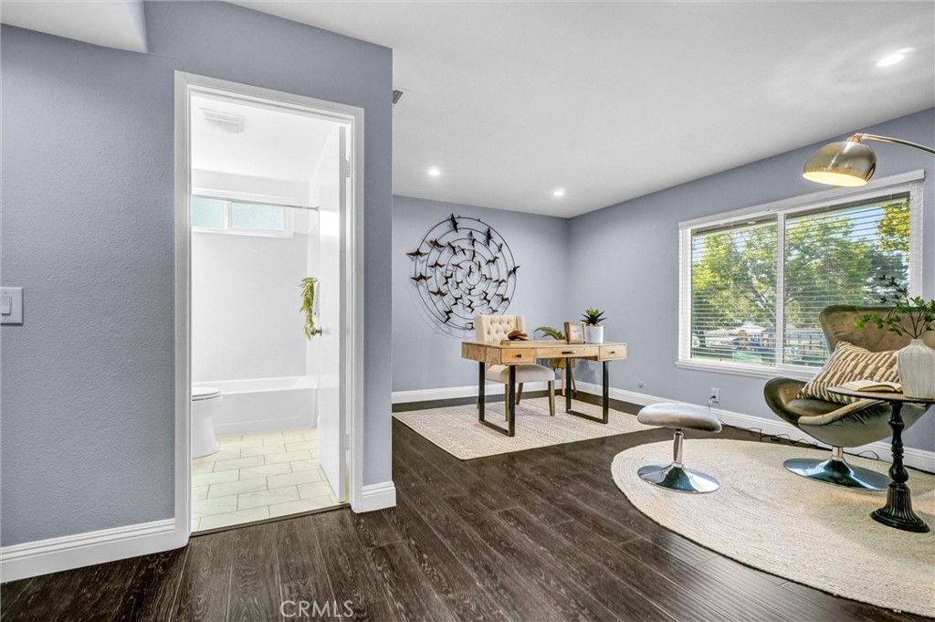 2000 Camino Centroloma