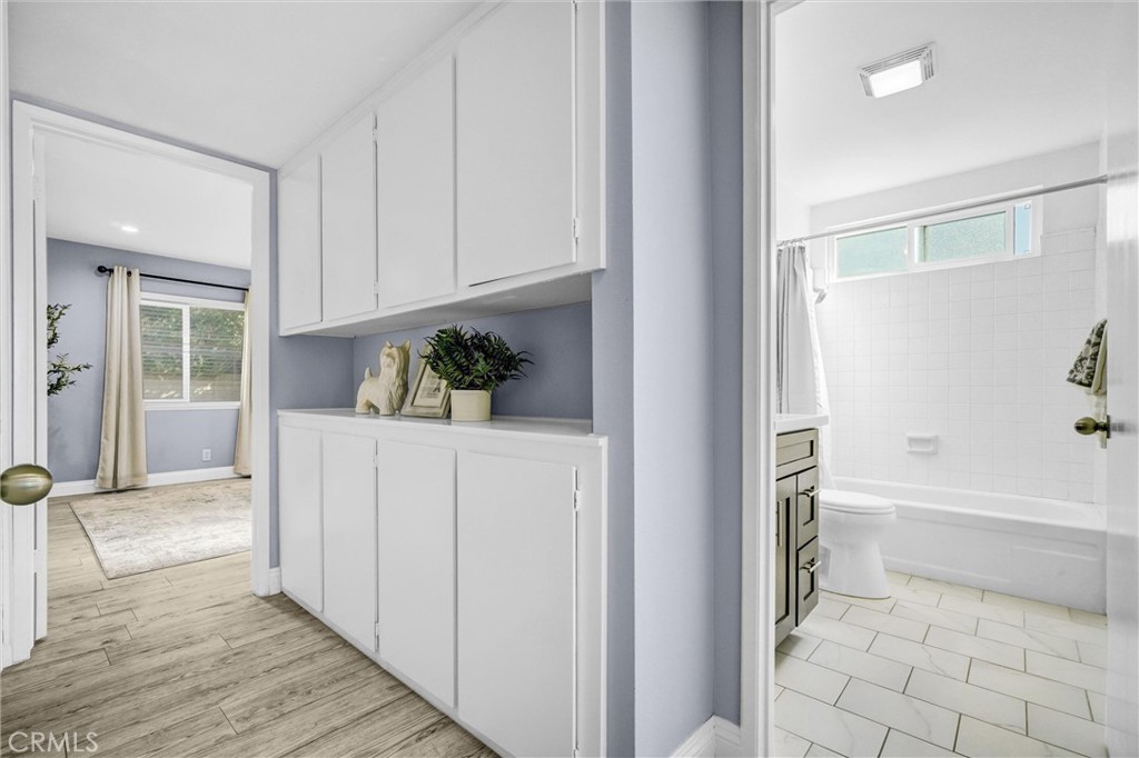 2000 Camino Centroloma