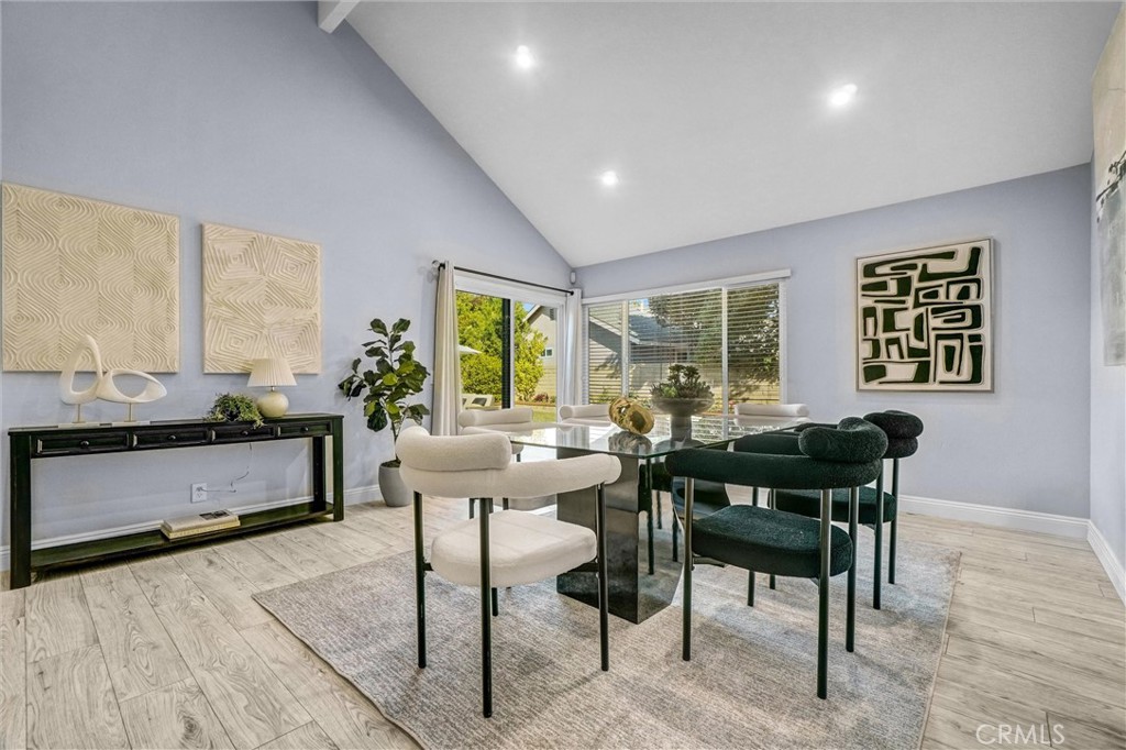 2000 Camino Centroloma