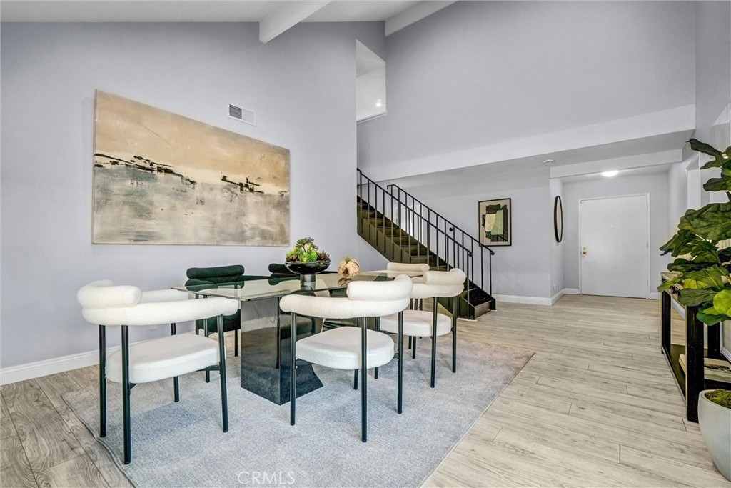 2000 Camino Centroloma