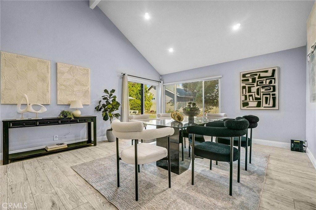 2000 Camino Centroloma