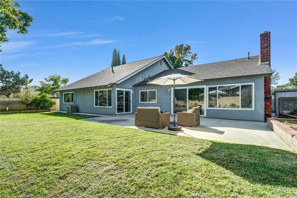 2000 Camino Centroloma