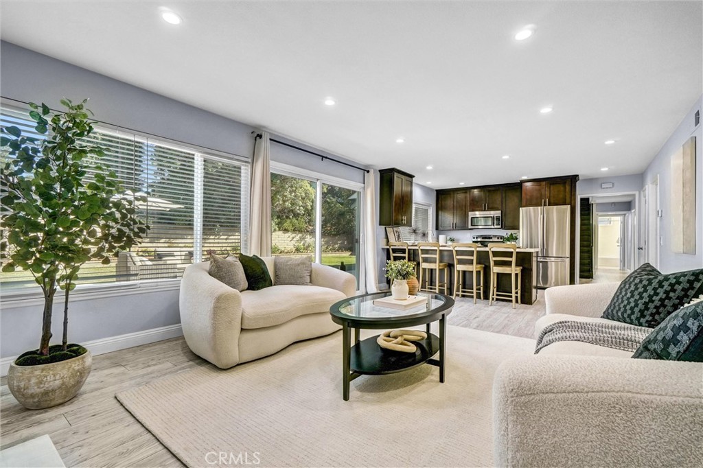 2000 Camino Centroloma