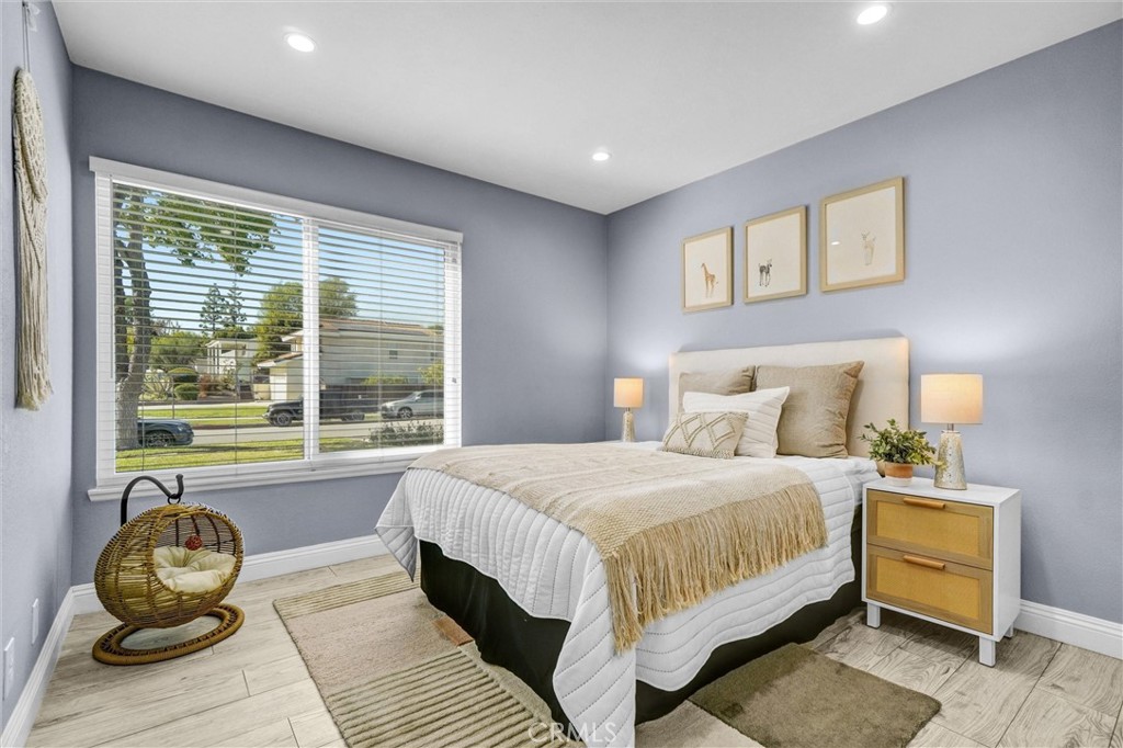 2000 Camino Centroloma