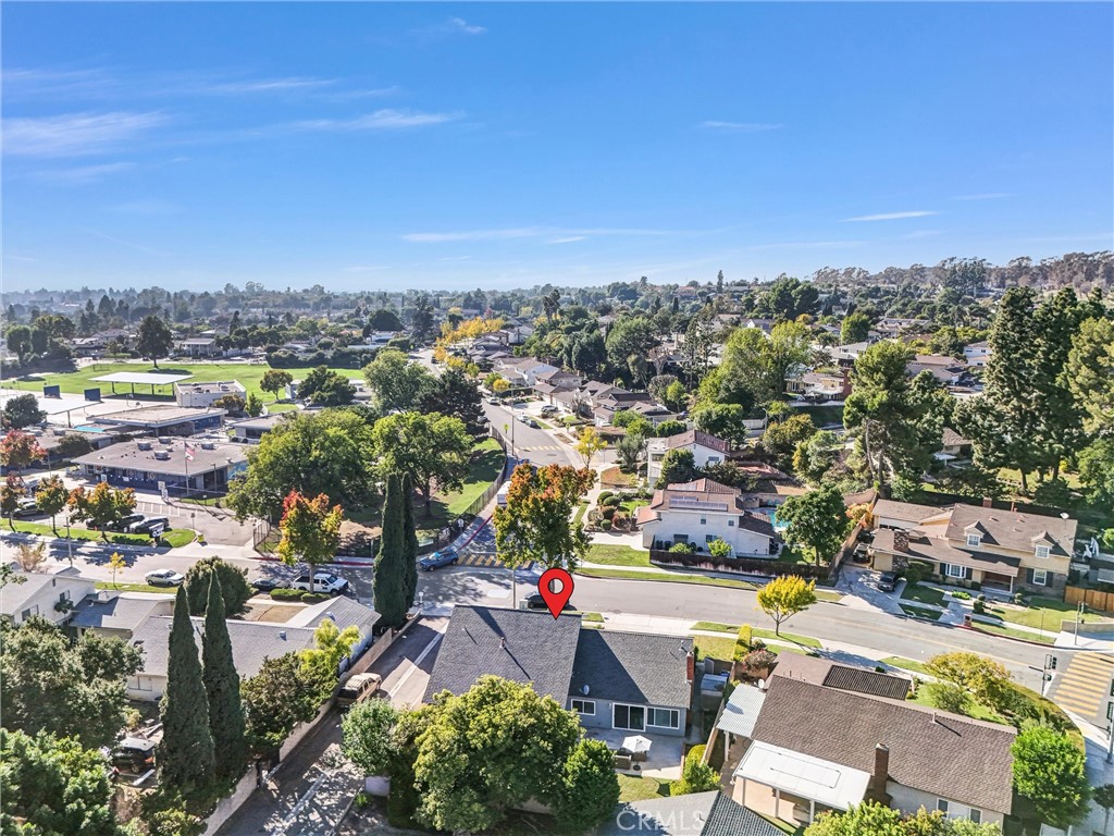 2000 Camino Centroloma