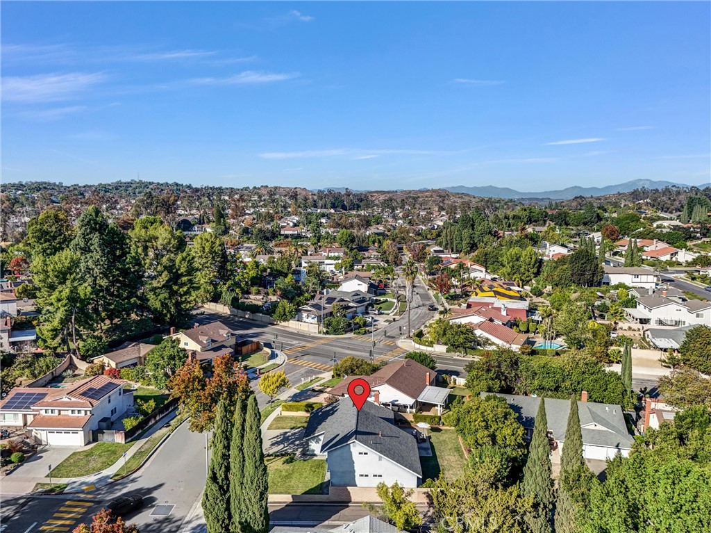 2000 Camino Centroloma