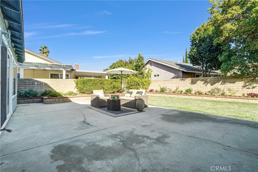 2000 Camino Centroloma