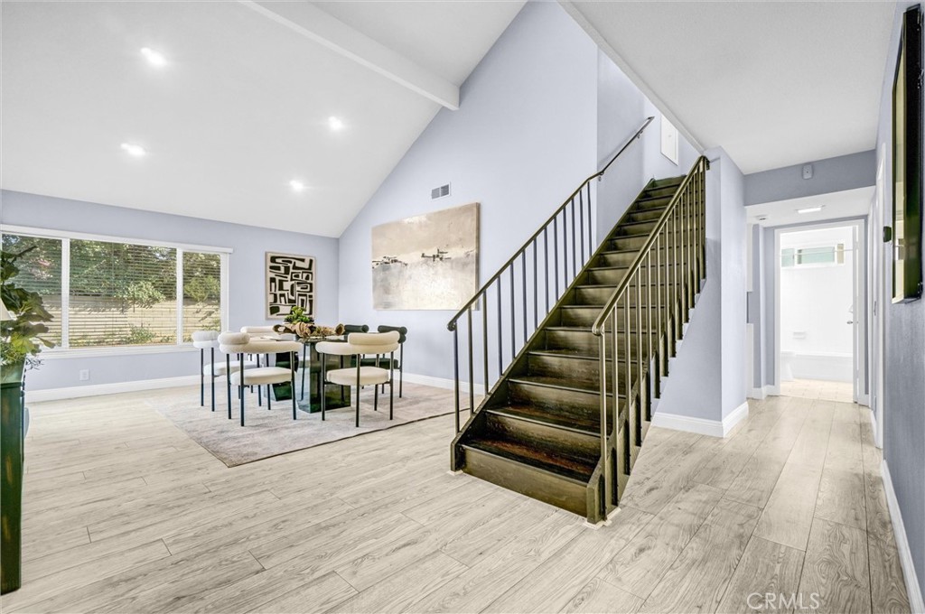 2000 Camino Centroloma