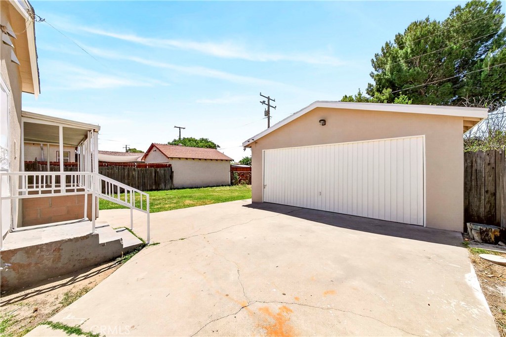1165 Magnolia Avenue