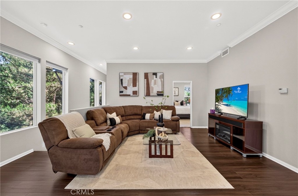 1105 Armstrong Drive