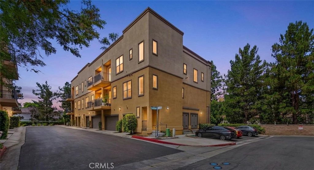 1105 Armstrong Drive