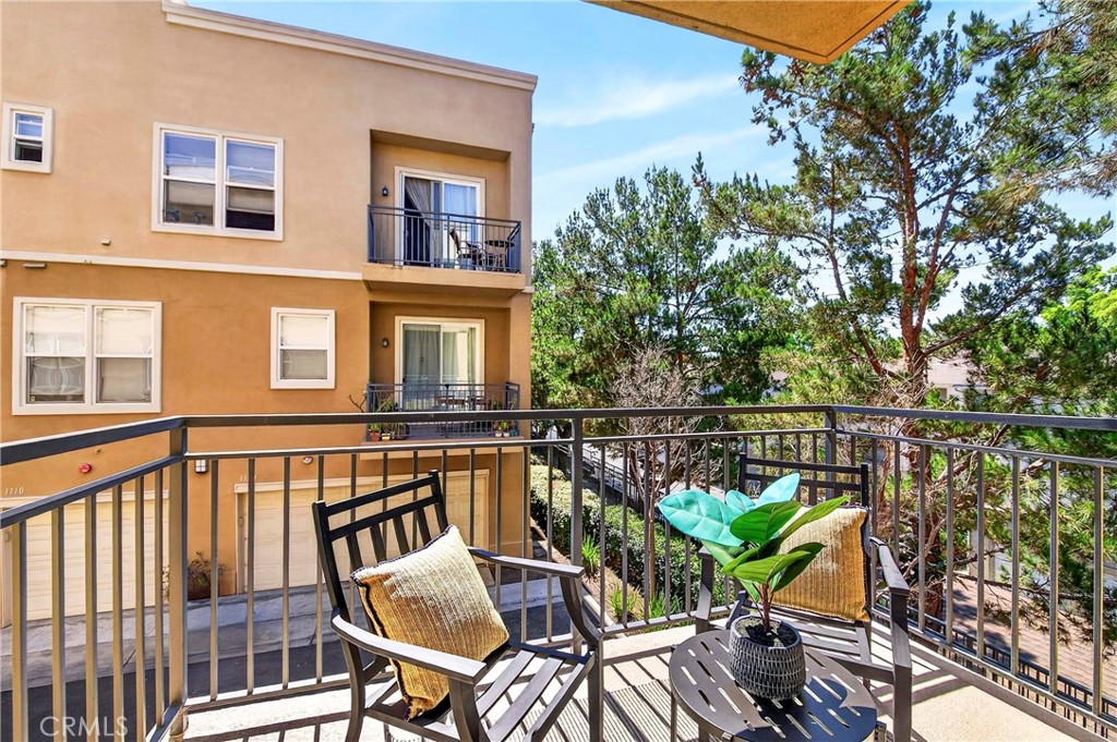 1105 Armstrong Drive