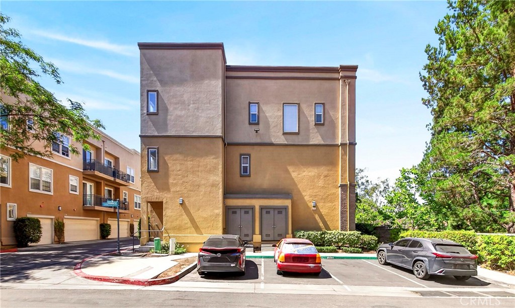 1105 Armstrong Drive