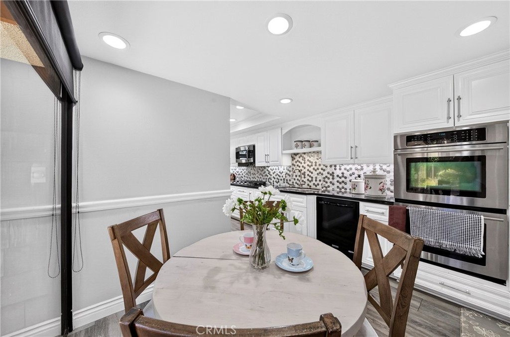 9453 Friendly Woods Lane